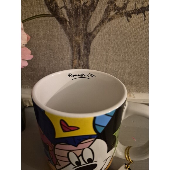 2017 Romero Britto Disney Mickey Mouse Mug - New Signed with Tags - Picture 4 of 7